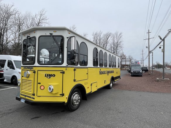 2004 Freightliner Trolley - Limo Style Trolley for Sale in Morganville, NJ - Photo 3