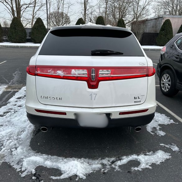 2013 Lincoln MKT Limousine for Sale in Selden, NY - Photo 2