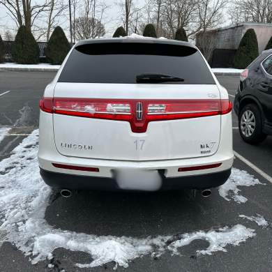 2013 Lincoln MKT Limousine for Sale in Selden, NY - Photo 2