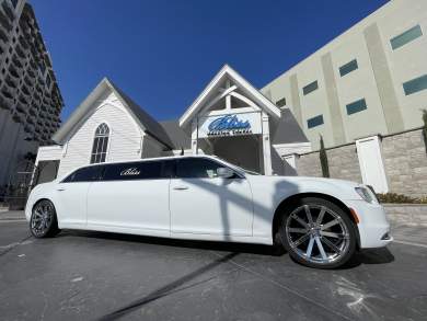 2019 Chrysler 300 Limousine for Sale in Las Vegas, NV - Photo 2
