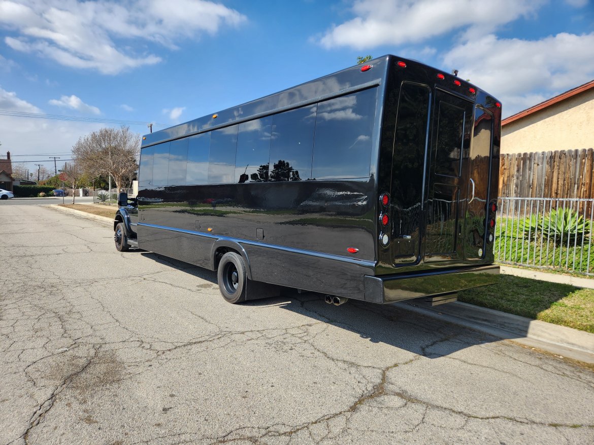 Executive Shuttle for Sale in Fontana, CA - Photo 6