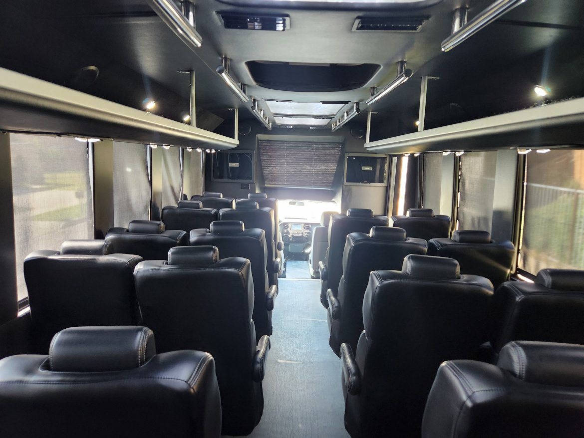 Executive Shuttle for Sale in Fontana, CA - Photo 14