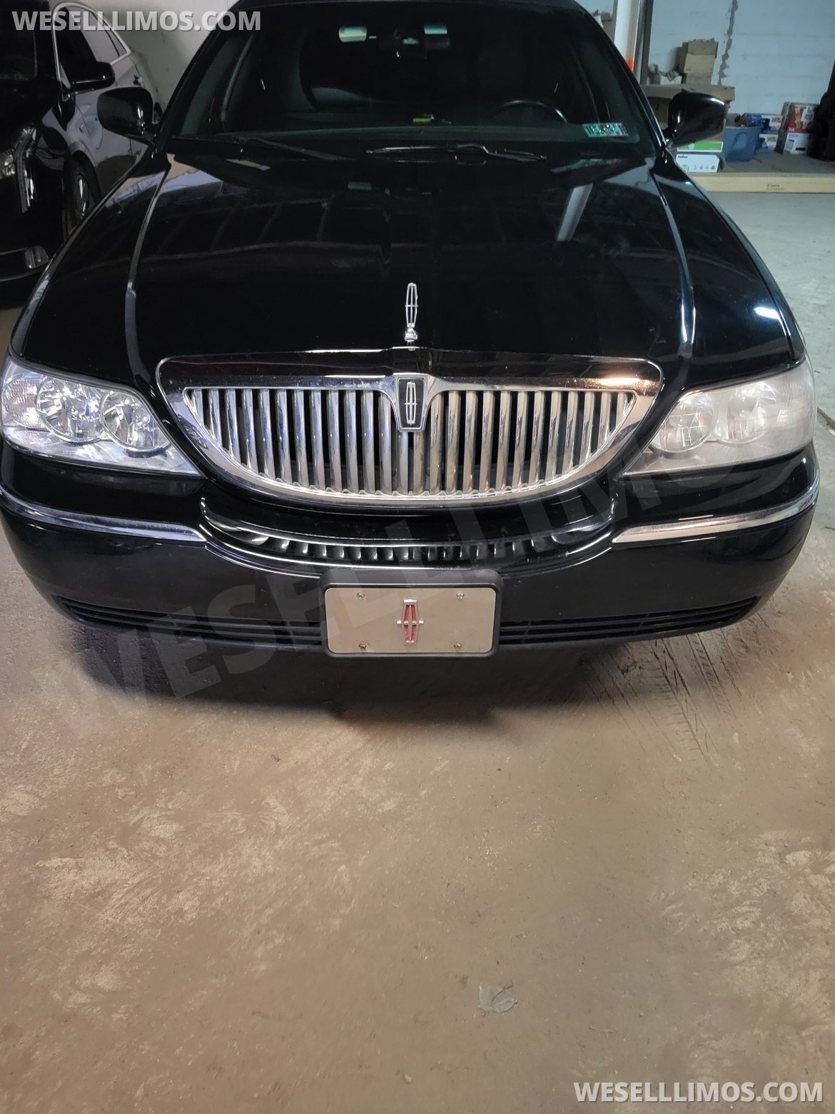 Photo of Limousine for sale: 2007 Lincoln Town Car 72&quot;
