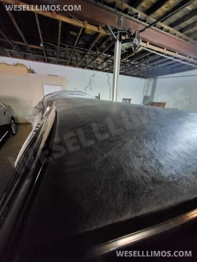 2007 Royal Lincoln Town Car Limousine