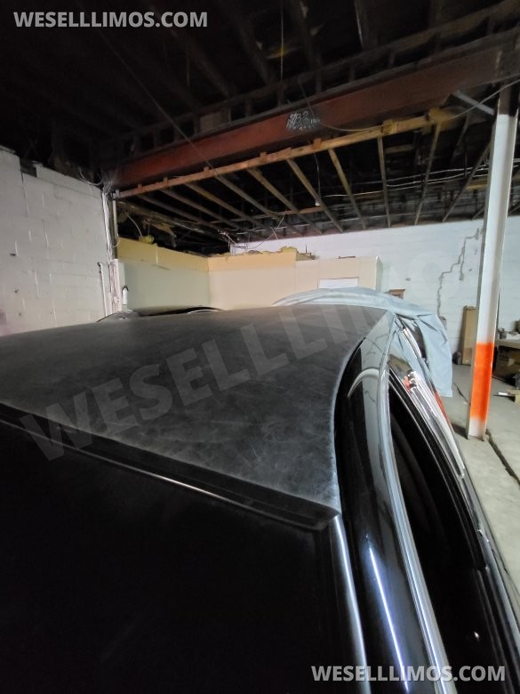 2007 Royal Lincoln Town Car Limousine