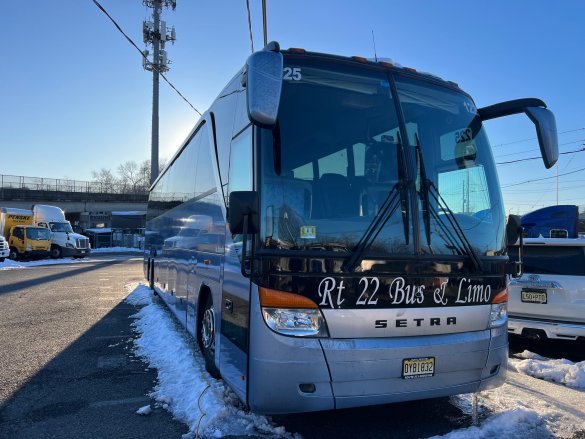 2010 Setra Coach S417 Motorcoach for Sale in Hillside, NJ - Photo 2
