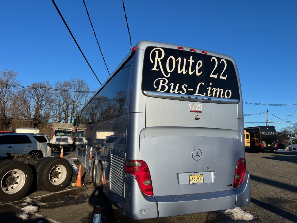 Motorcoach for Sale in Hillside, NJ - Photo 13