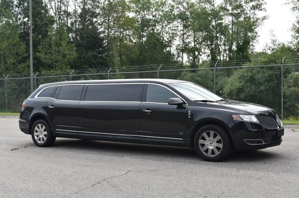 2014 Lincoln MKT Limousine for Sale in HAVERHILL, MA - Main Photo