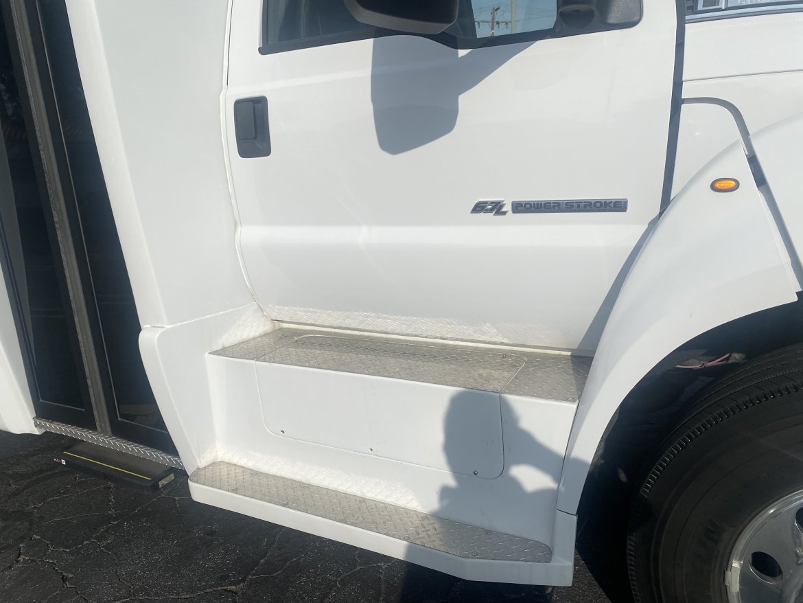 Shuttle Bus for Sale in riverside, CA - Photo 6