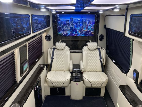 2020 Mercedes-Benz Sprinter Luxe 4X4 Sprinter for Sale in Baldwin, NY - Main Photo
