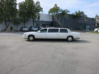 1999 Superior Coach Cadillac Deville 6-Door Limousine