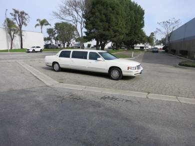 1999 Superior Coach Cadillac Deville 6-Door Limousine