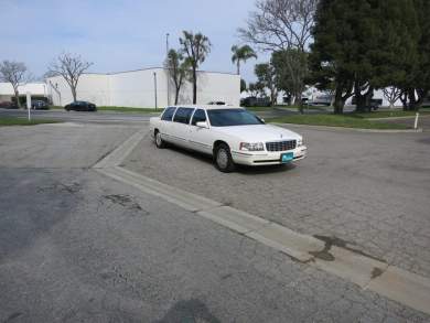 1999 Superior Coach Cadillac Deville 6-Door Limousine