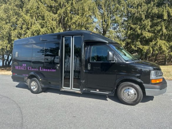 2015 Chevrolet Vanterra Shuttle Bus for Sale in Leesport, PA - Main Photo