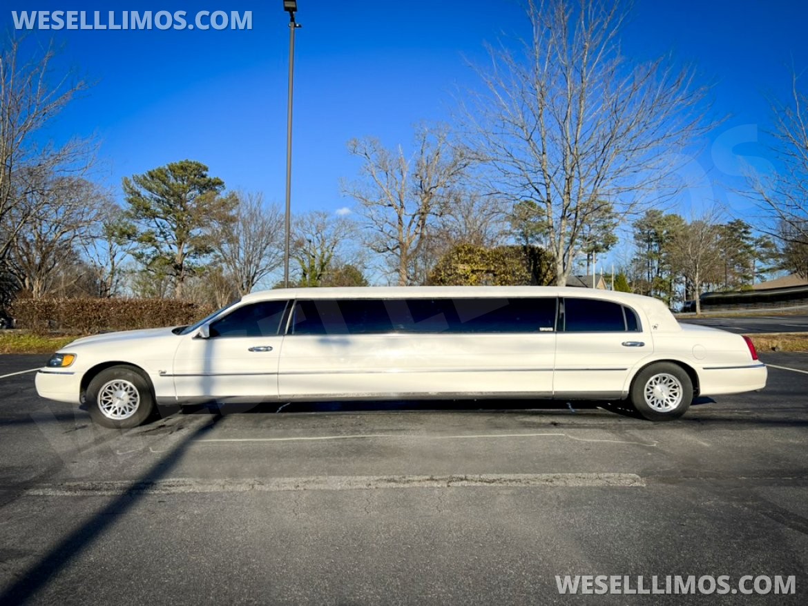 1999  Lincoln Limousine - Photo 3
