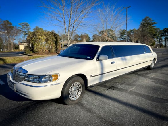 1999  Lincoln Limousine