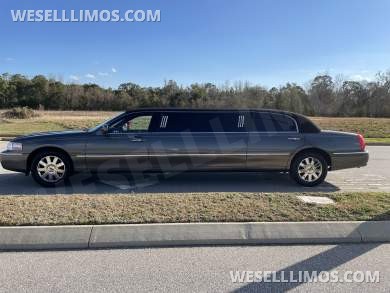 2006 Krystal Lincoln Town Car Limousine