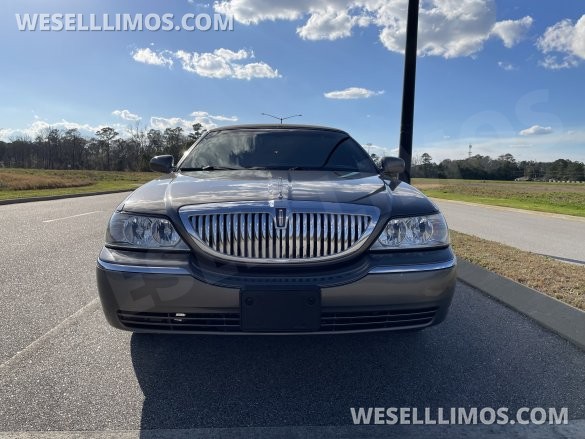 2006 Krystal Lincoln Town Car Limousine