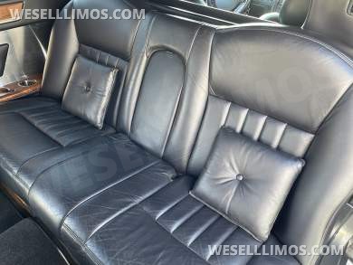 2006 Krystal Lincoln Town Car Limousine