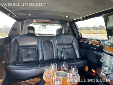 2006 Krystal Lincoln Town Car Limousine