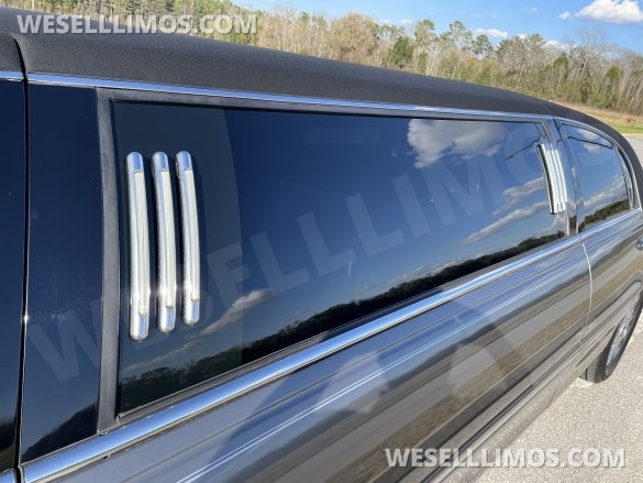 2006 Krystal Lincoln Town Car Limousine