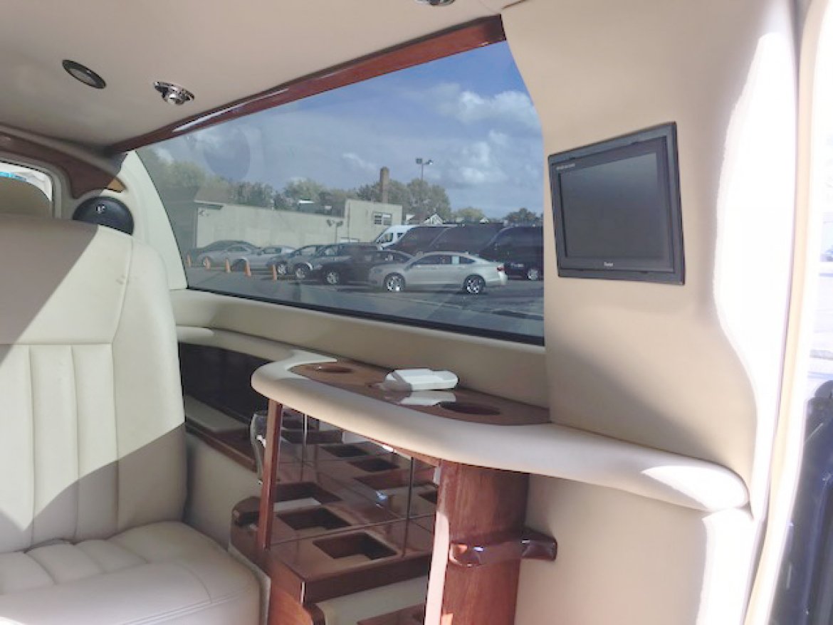 Photo of Limousine for sale: 2007 Lincoln Town-Car 70&quot; by DaBryan