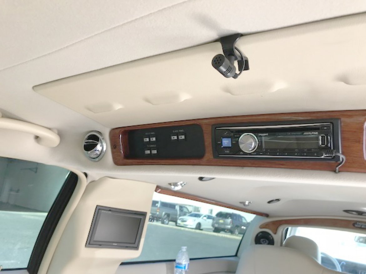 Photo of Limousine for sale: 2007 Lincoln Town-Car 70&quot; by DaBryan