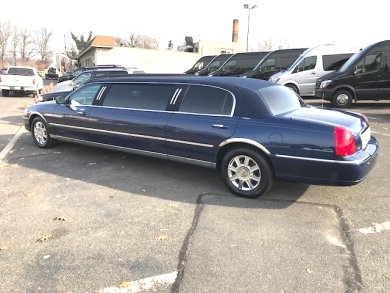 2007 Lincoln Town-Car Limousine for Sale in Oaklyn, NJ - Photo 2
