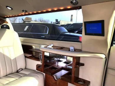 2007 Lincoln Town-Car Limousine for Sale in Oaklyn, New Jersey, US - Photo 4
