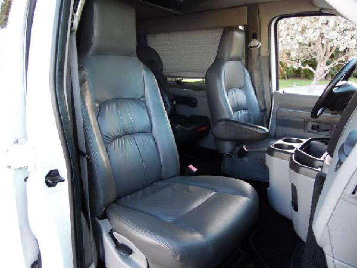 Photo of Limousine for sale: 2011 Ford E350 XLT