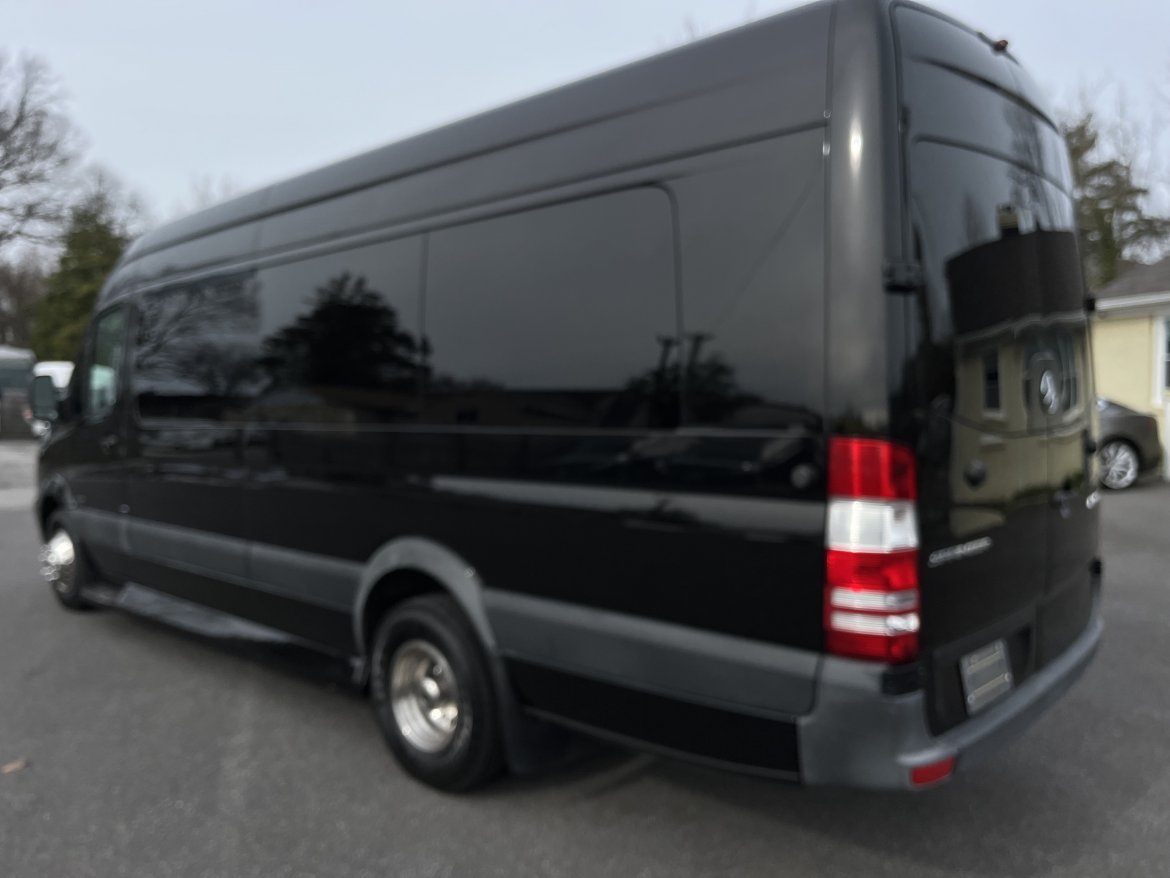 Limo Bus for Sale in Pasadena, MD - Photo 5