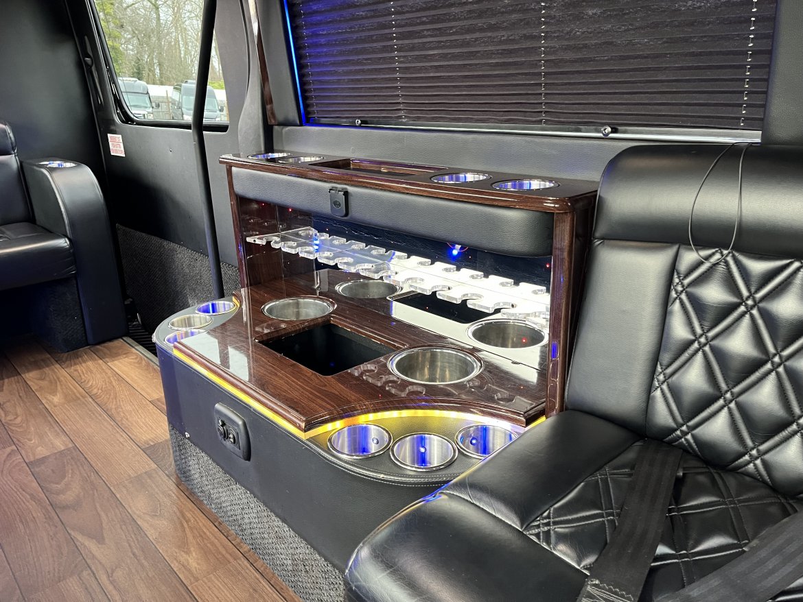 Limo Bus for Sale in Pasadena, MD - Photo 7