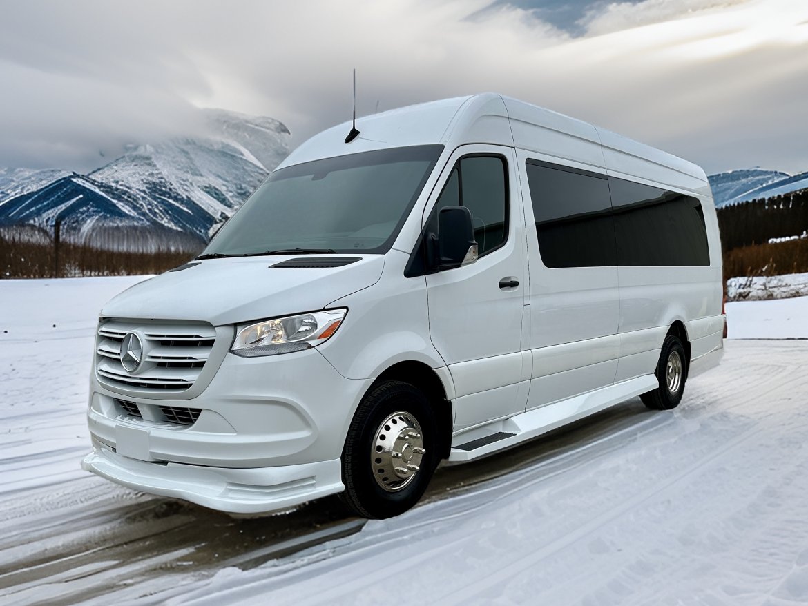 Limo Bus for sale: 2024 Mercedes-Benz Sprinter 3500 by Global Motor Coach