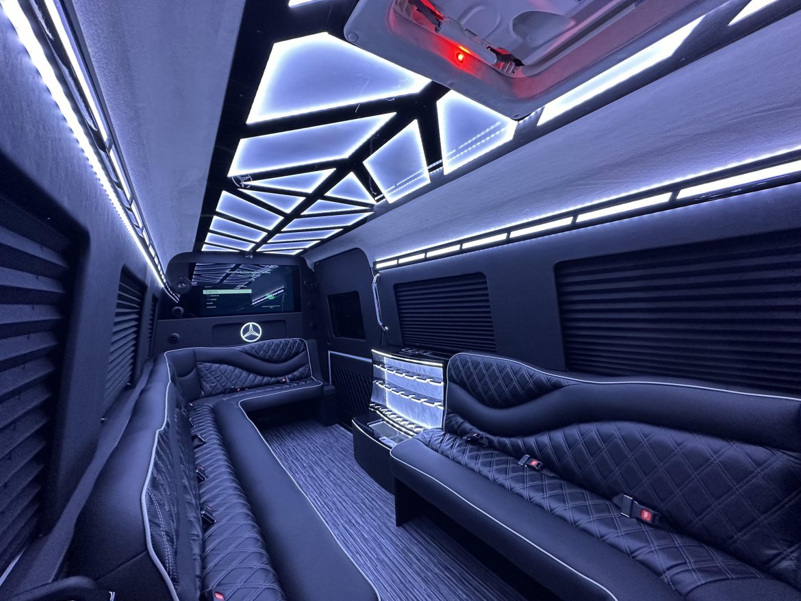 New 2024 MercedesBenz Sprinter for sale in Springfield, MO WS17424