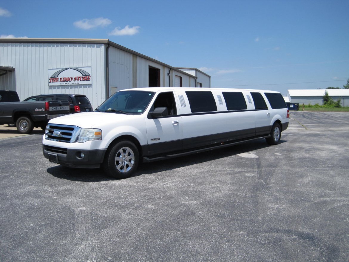Photo of SUV Stretch for sale: 2007 Ford Expedition 140&quot; by DaBryan Coach Builders