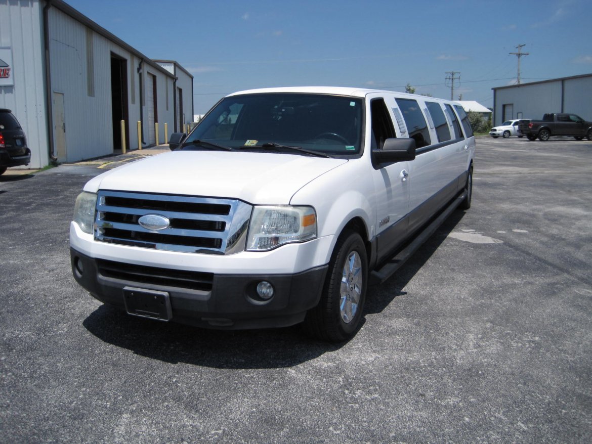 Photo of SUV Stretch for sale: 2007 Ford Expedition 140&quot; by DaBryan Coach Builders