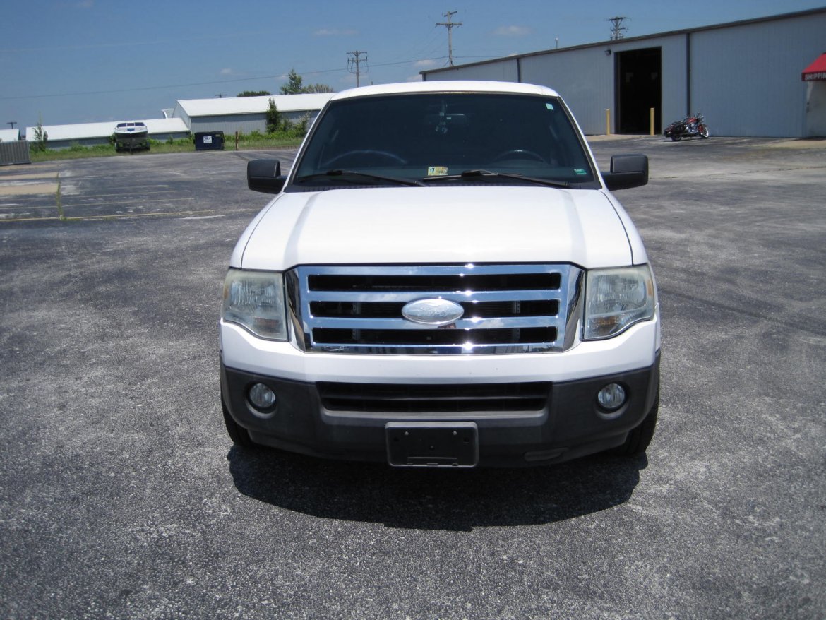 Photo of SUV Stretch for sale: 2007 Ford Expedition 140&quot; by DaBryan Coach Builders