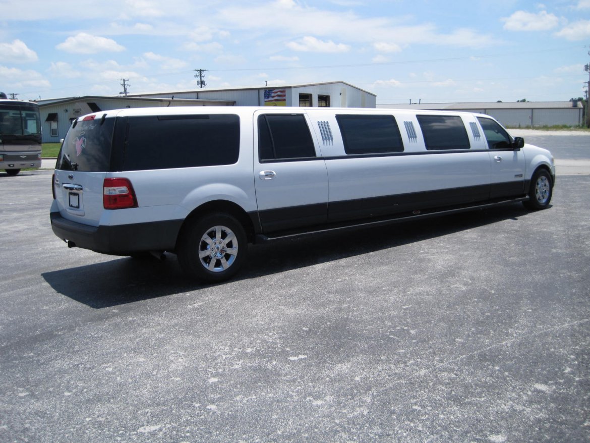 Photo of SUV Stretch for sale: 2007 Ford Expedition 140&quot; by DaBryan Coach Builders