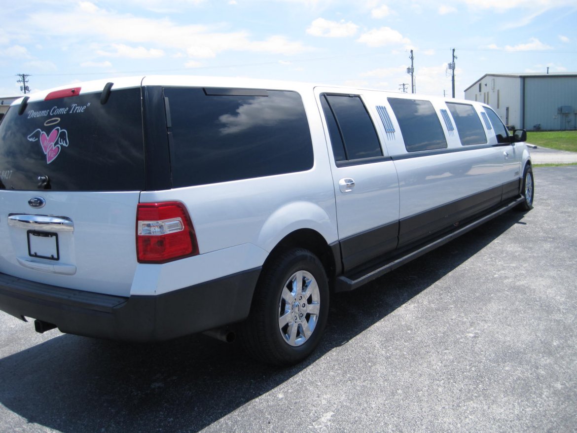 Photo of SUV Stretch for sale: 2007 Ford Expedition 140&quot; by DaBryan Coach Builders