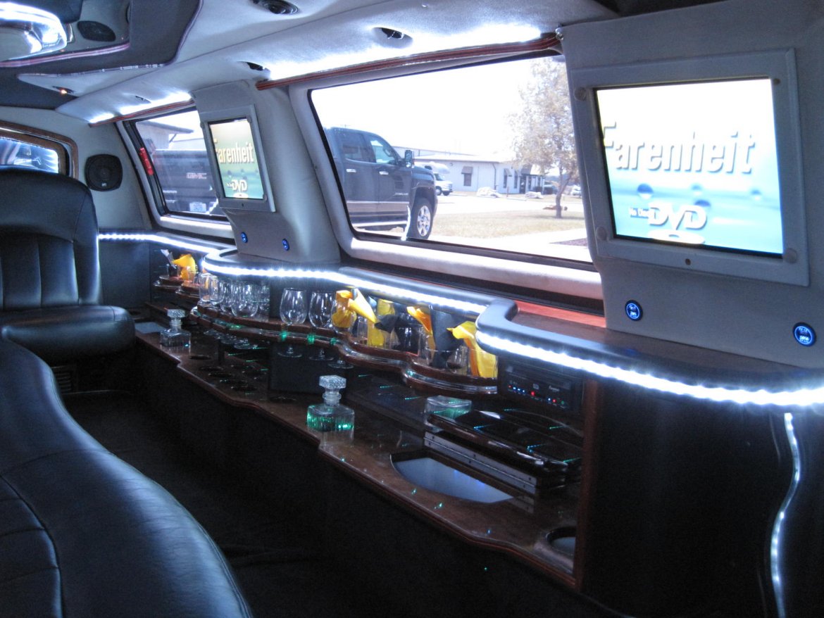Photo of SUV Stretch for sale: 2007 Ford Expedition 140&quot; by DaBryan Coach Builders