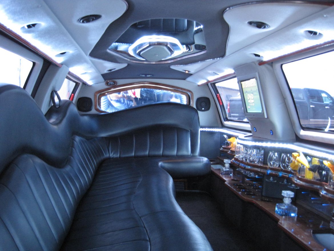 Photo of SUV Stretch for sale: 2007 Ford Expedition 140&quot; by DaBryan Coach Builders