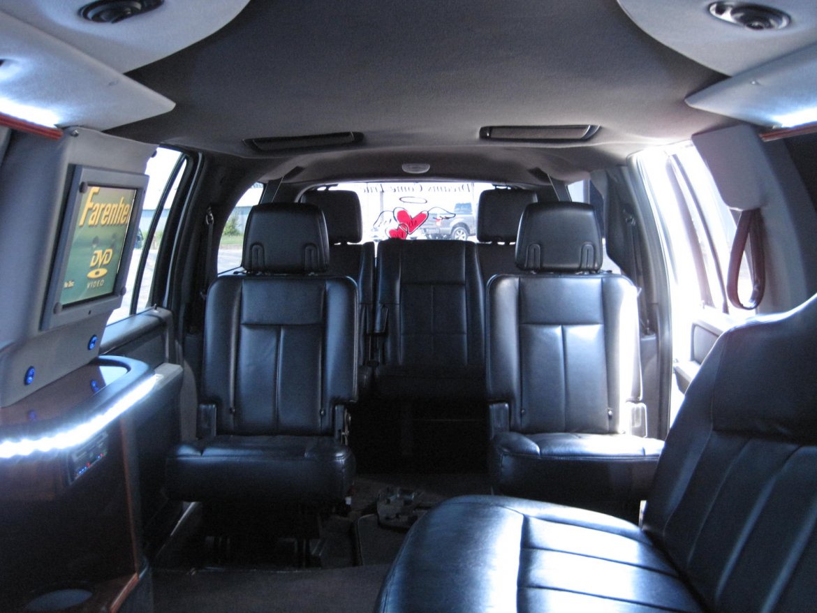 Photo of SUV Stretch for sale: 2007 Ford Expedition 140&quot; by DaBryan Coach Builders