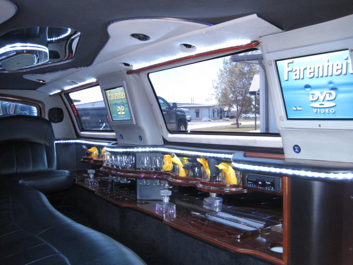 Photo of SUV Stretch for sale: 2007 Ford Expedition 140&quot; by DaBryan Coach Builders