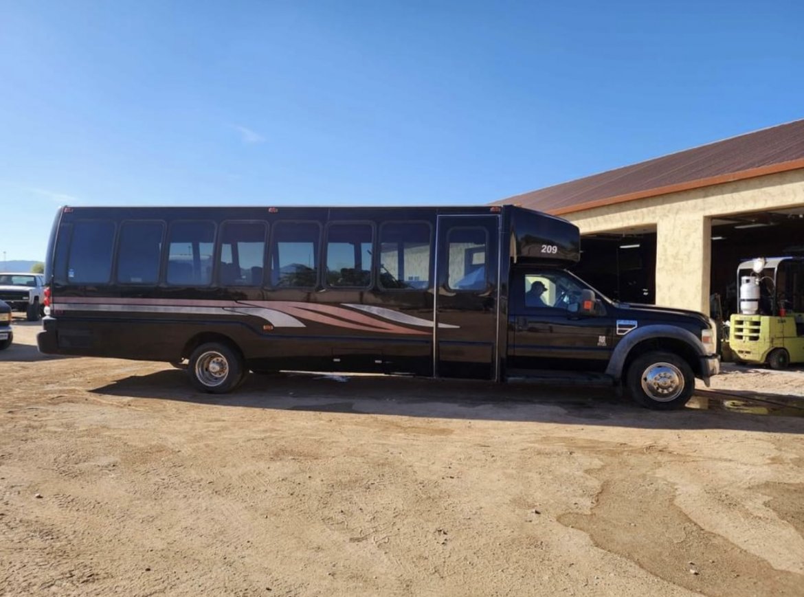 Limo Bus for sale: 2008 Ford F550 Super Duty Super by Chrystal Coach