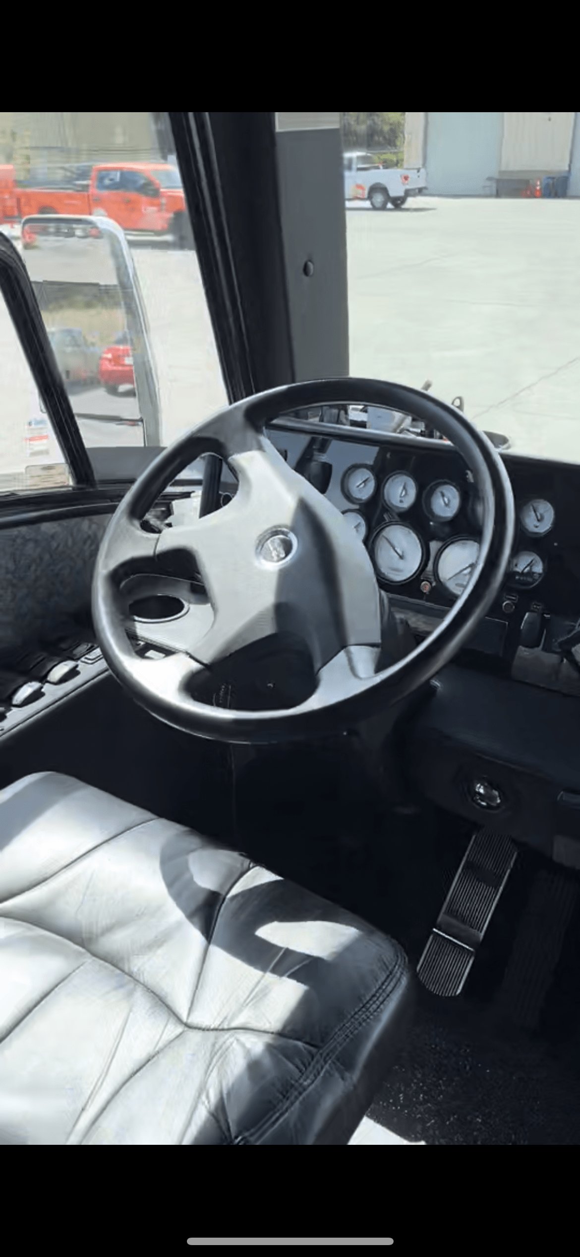 Motorcoach for Sale in Anaheim, CA - Photo 12