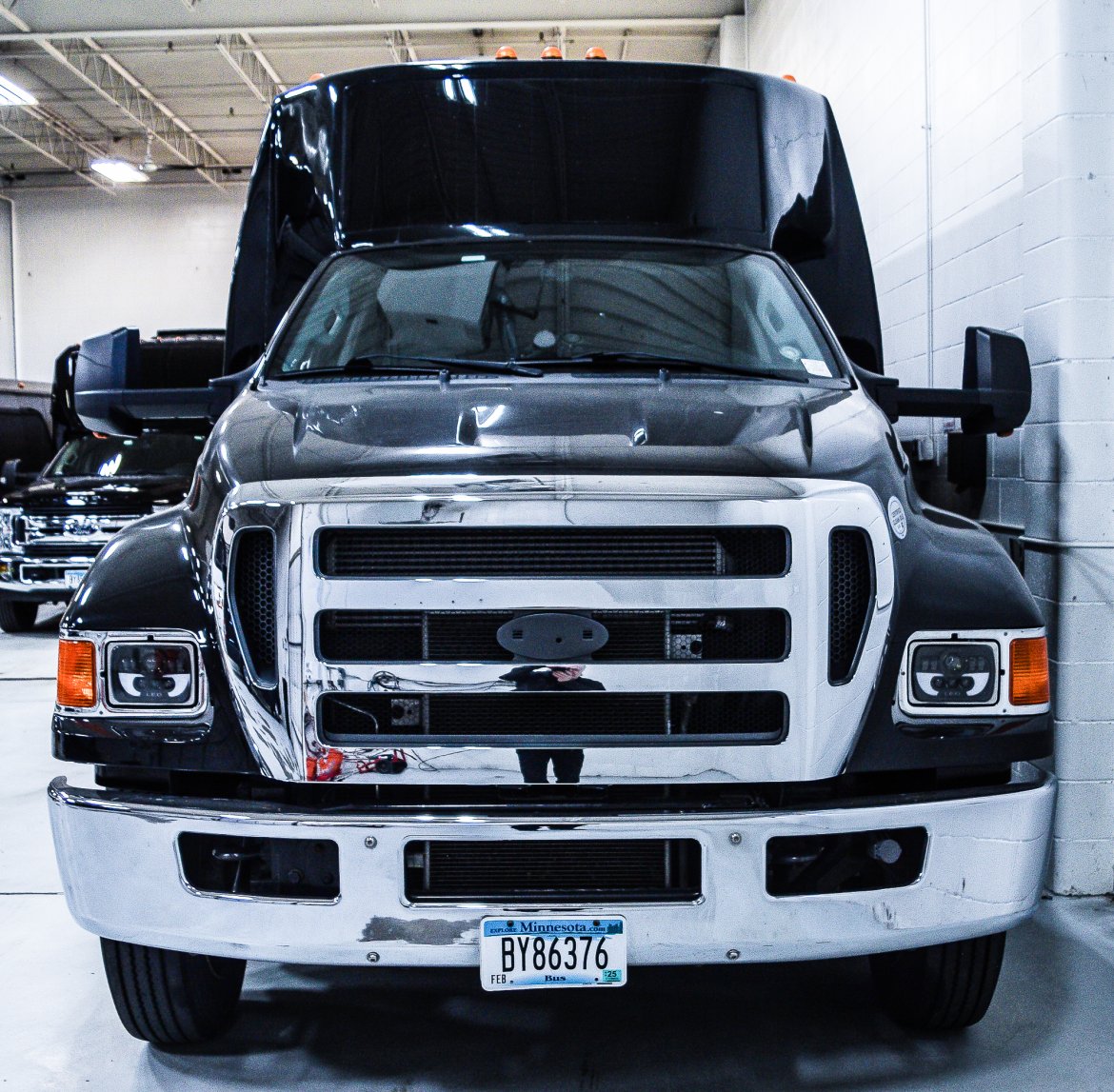 Executive Shuttle for Sale in Eagan, MN - Photo 4
