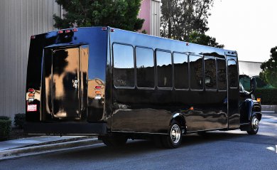 2007 GMC 5500 Limo Bus for Sale in Fontana, California, US - Photo 4
