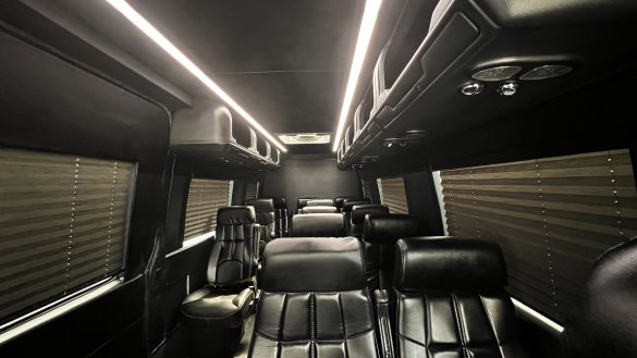 2016 Mercedes-Benz Sprinter 3500 170 Ext Sprinter for Sale in Anaheim, CA - Photo 3