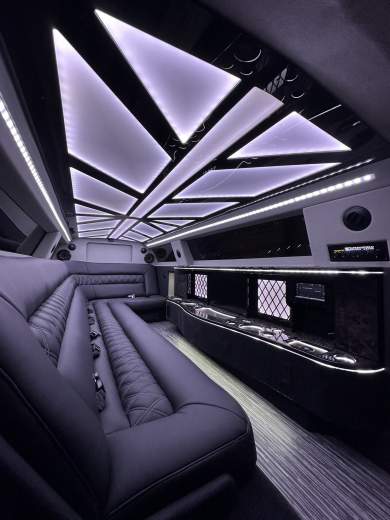 2023 Chrysler 300 Limousine for Sale in Springfield, MO - Main Photo