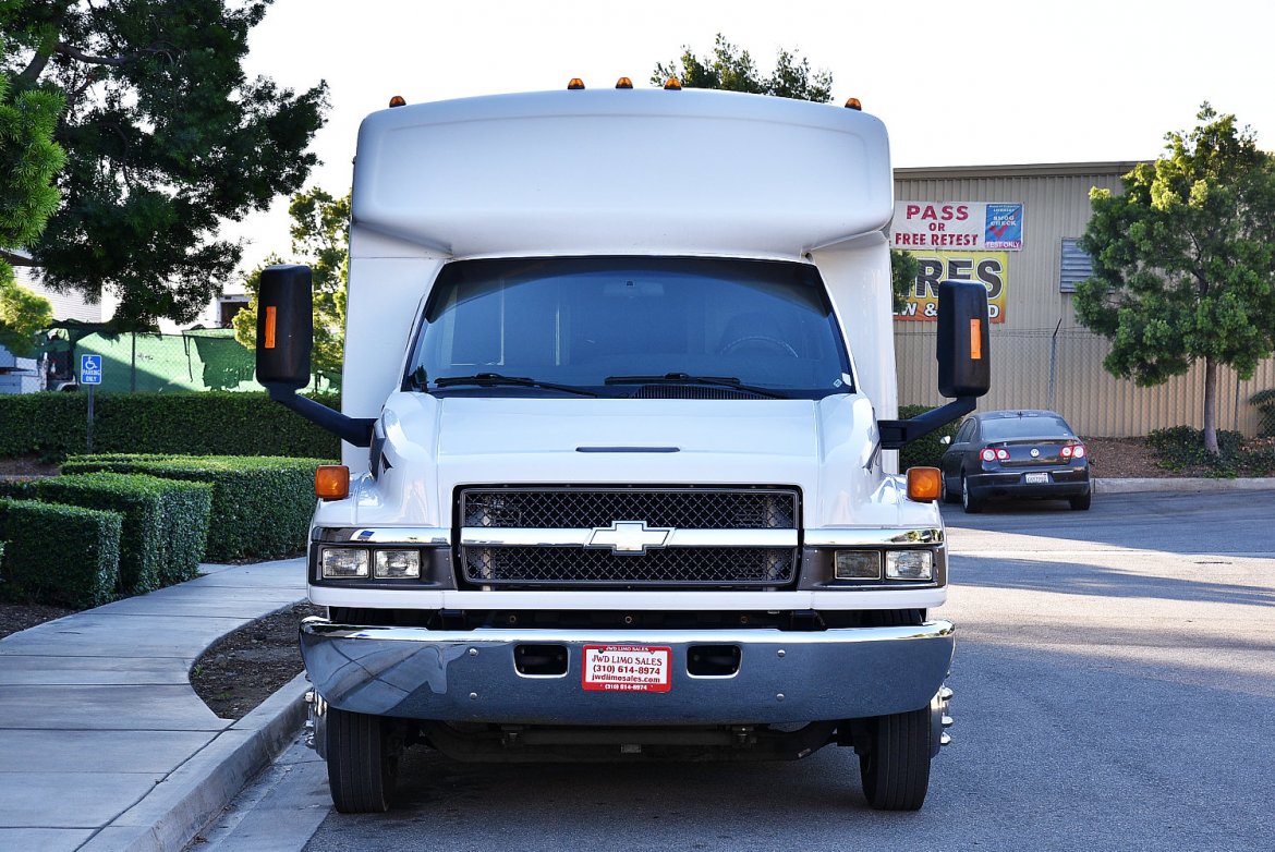 Photo of Limo Bus for sale: 2008 Chevrolet 5500 by Westwind
